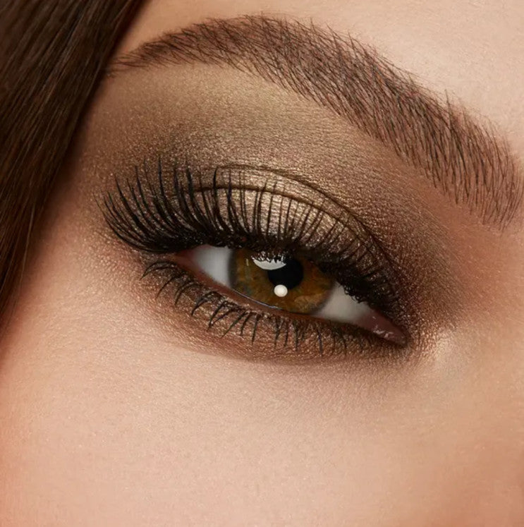 Kiko Milano prabangus vandeniui atsparus blakstienų tušas suteikiantis nuo natūralaus iki intensyvaus išskirtinio tūrio Standout Volume Waterproof