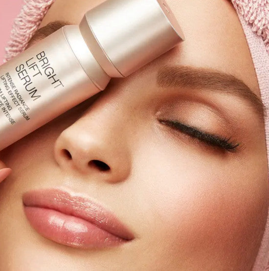Kiko Milano intensyviai liftinguojantis ir spindesio suteikiantis serumas su jūriniu kolagenu, 30 ml