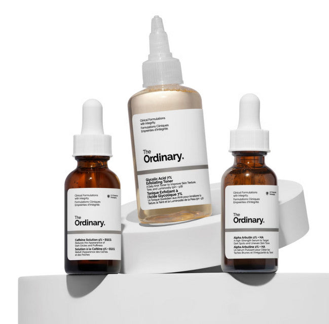 Odos priežiūros serumų rinkinys su trimis populiariausiais produktais "The Ordinary The Bright Set"